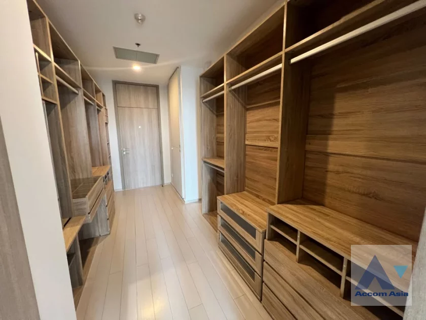 12  3 br Condominium For Sale in Sukhumvit ,Bangkok BTS Nana at The Heritage AA46771