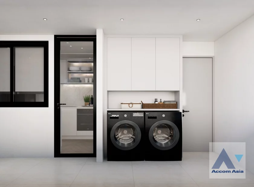 8  3 br Condominium For Sale in Sukhumvit ,Bangkok BTS Nana at The Heritage AA46771