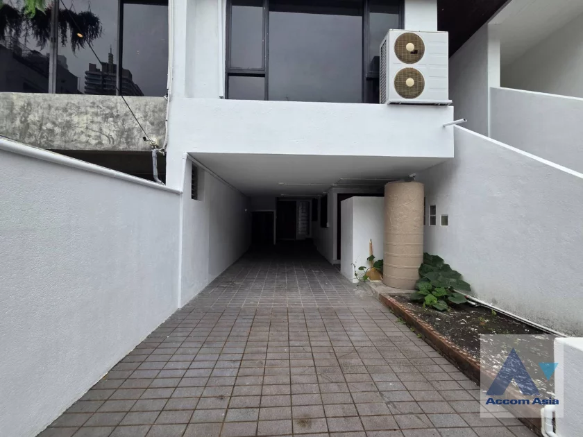 23  4 br House for rent and sale in Sukhumvit ,Bangkok BTS Phrom Phong AA46783