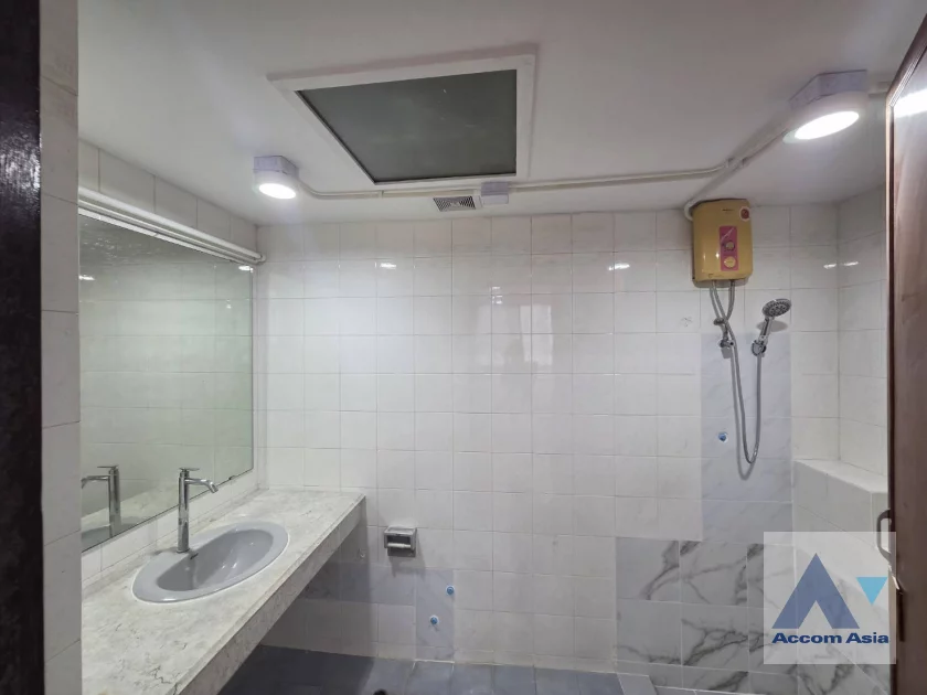 18  4 br House for rent and sale in Sukhumvit ,Bangkok BTS Phrom Phong AA46783