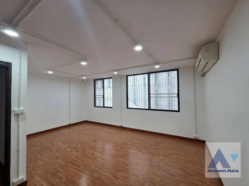 5  4 br House for rent and sale in Sukhumvit ,Bangkok BTS Phrom Phong AA46783
