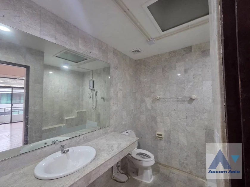 19  4 br House for rent and sale in Sukhumvit ,Bangkok BTS Phrom Phong AA46783
