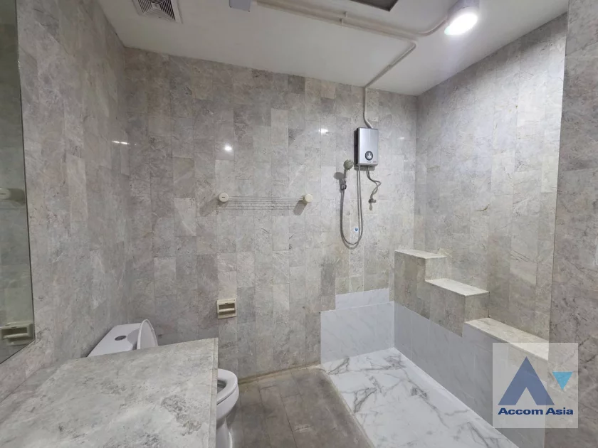 20  4 br House for rent and sale in Sukhumvit ,Bangkok BTS Phrom Phong AA46783