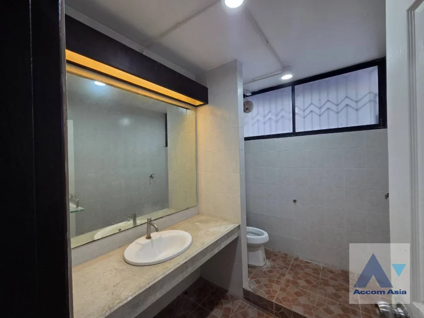 17  4 br House for rent and sale in Sukhumvit ,Bangkok BTS Phrom Phong AA46783