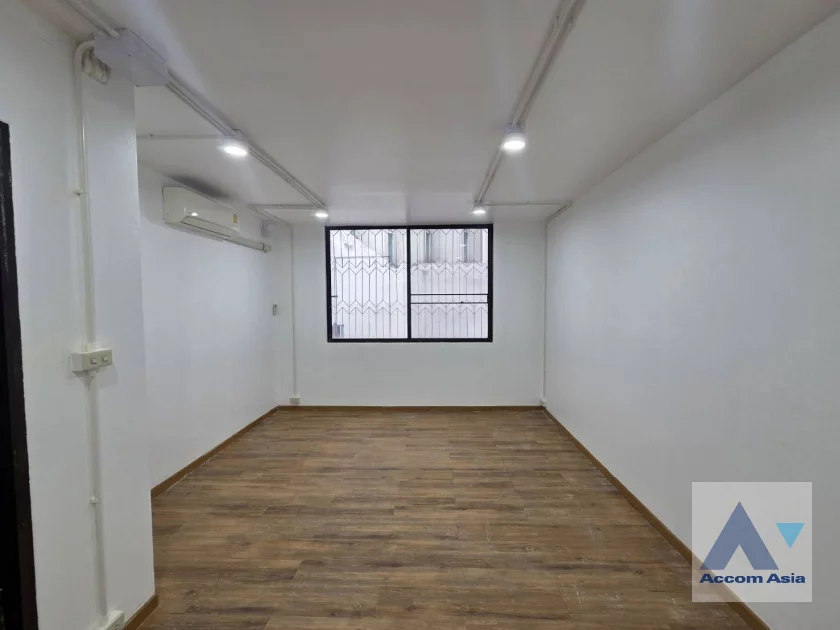 15  4 br House for rent and sale in Sukhumvit ,Bangkok BTS Phrom Phong AA46783