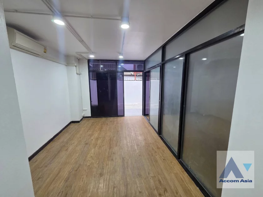 14  4 br House for rent and sale in Sukhumvit ,Bangkok BTS Phrom Phong AA46783