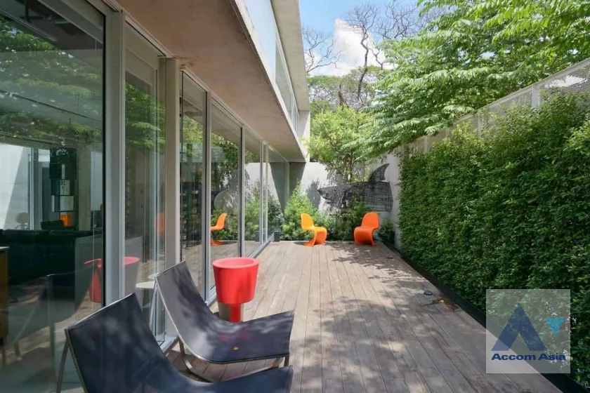11  4 br House for rent and sale in Pattanakarn ,Bangkok MRT Hua Mak AA46785