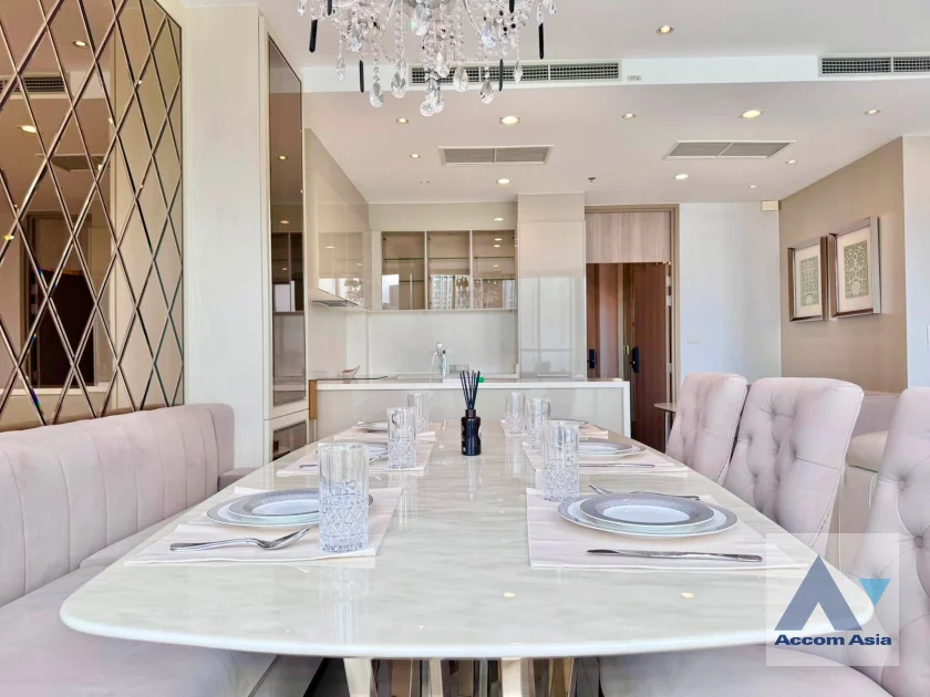 5  2 br Condominium For Rent in Ploenchit ,Bangkok BTS Ploenchit at Noble Ploenchit AA46788