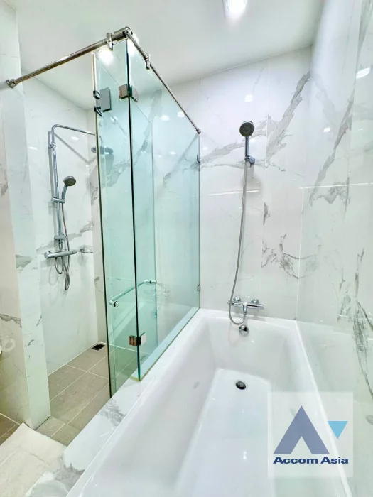 12  2 br Condominium For Rent in Ploenchit ,Bangkok BTS Ploenchit at Noble Ploenchit AA46788