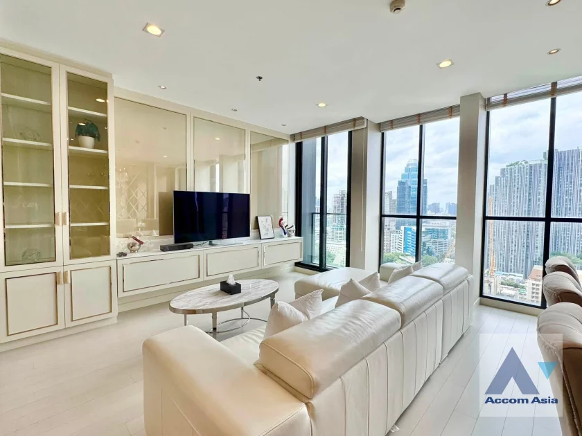 unitFully Furnished |  2 Bedrooms  Condominium For Rent in Ploenchit, Bangkok  near BTS Ploenchit (AA46788)