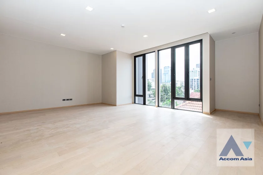 unit 3 Bedrooms  Condominium For Rent & Sale in Ratchadaphisek, Bangkok  (AA46792)