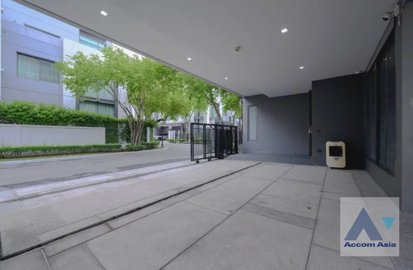 9  4 br House For Sale in Lat Phrao ,Bangkok  at The Gentry Ekamai - Ladprao AA46794