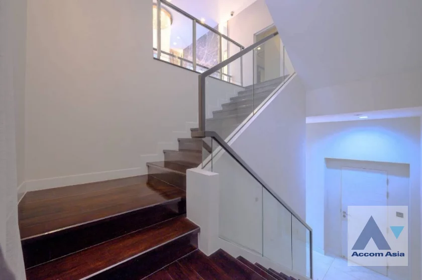 20  4 br House For Sale in Lat Phrao ,Bangkok  at The Gentry Ekamai - Ladprao AA46794