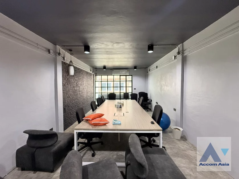 6  3 br Townhouse For Rent in Sukhumvit ,Bangkok BTS Ekkamai AA46797