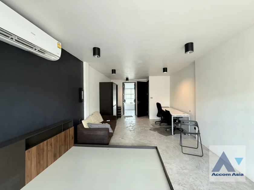 13  3 br Townhouse For Rent in Sukhumvit ,Bangkok BTS Ekkamai AA46797