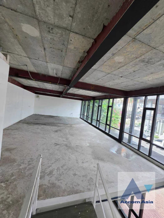 5  Office Space for rent and sale in Sukhumvit ,Bangkok BTS Thong Lo AA46798