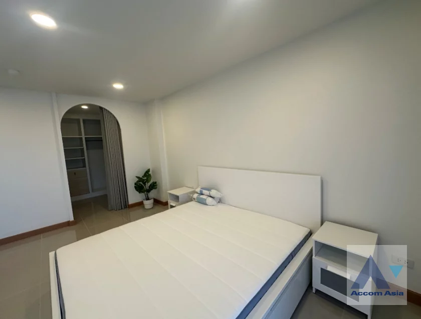 9  2 br Condominium For Rent in Pattanakarn ,Bangkok BTS On Nut at Baan Onnut AA46800