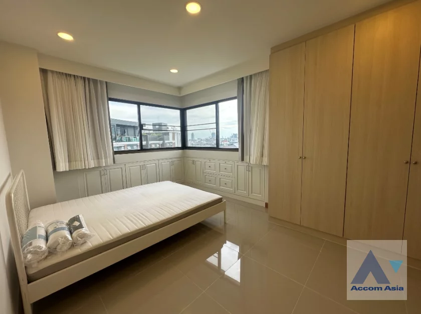 8  2 br Condominium For Rent in Pattanakarn ,Bangkok BTS On Nut at Baan Onnut AA46800
