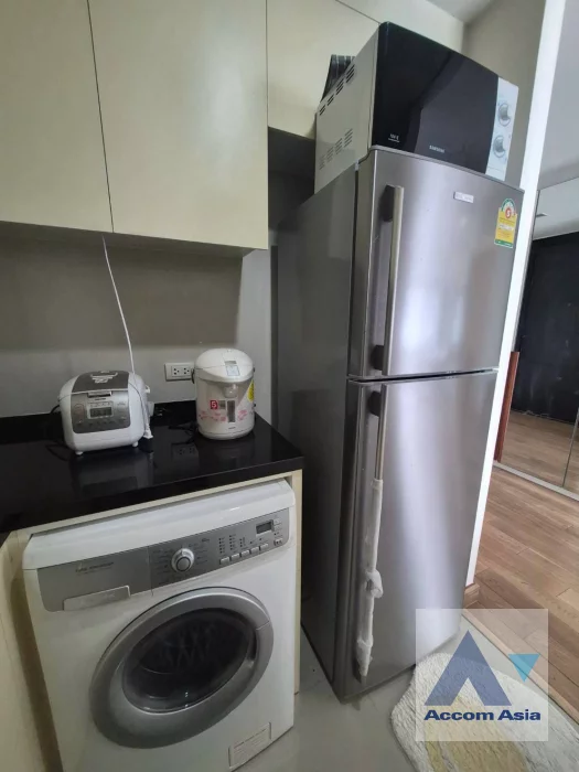 6  2 br Condominium For Rent in Ploenchit ,Bangkok BTS Ploenchit at O2 Hip AA46802