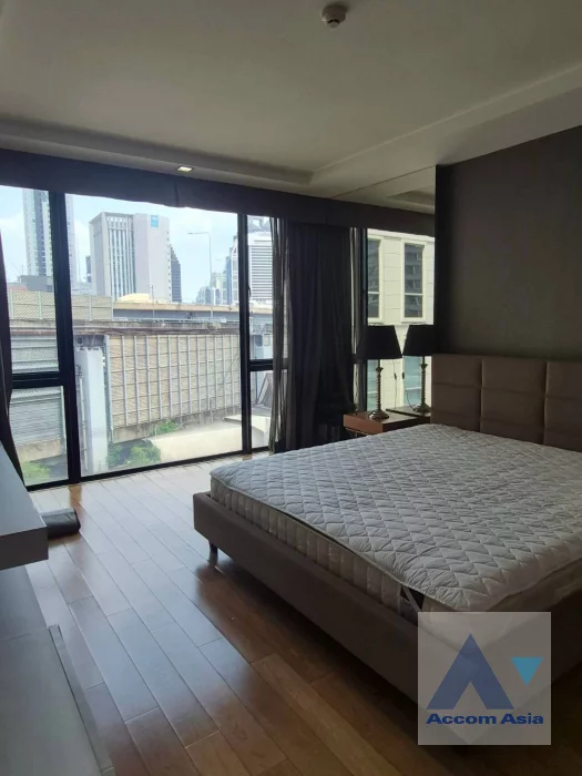 9  2 br Condominium For Rent in Ploenchit ,Bangkok BTS Ploenchit at O2 Hip AA46802