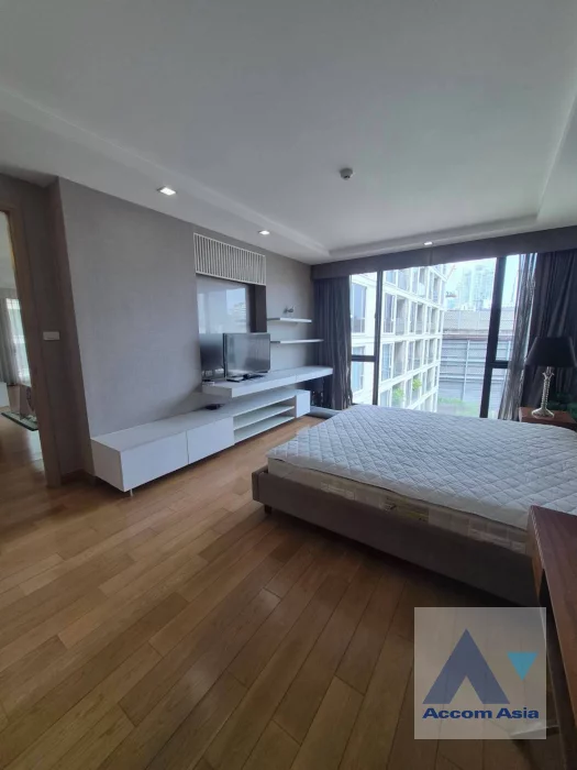 10  2 br Condominium For Rent in Ploenchit ,Bangkok BTS Ploenchit at O2 Hip AA46802