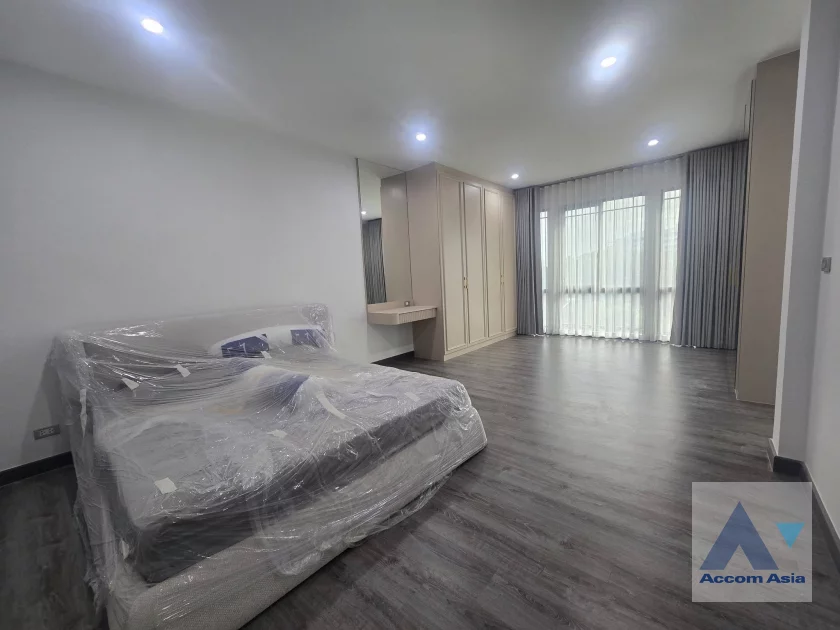 4  2 br House for rent and sale in Sukhumvit ,Bangkok BTS On Nut at Baan Klang Muang CLASSE Sukhumvit 77 AA46803