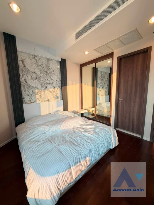 5  1 br Condominium For Sale in Rama 3 ,Bangkok BTS Saphan Taksin at Menam Residences AA46804