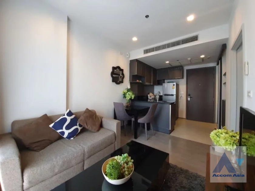 Nye By Sansiri Condominium  1 Bedroom for Sale BTS Wongwian Yai in Charoennakhon Bangkok