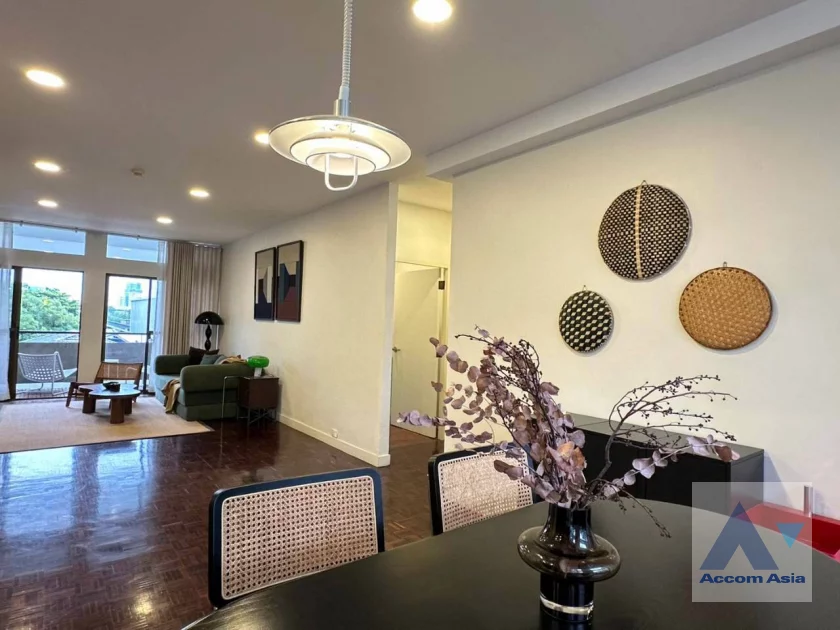 7  2 br Apartment For Rent in Sukhumvit ,Bangkok BTS Phrom Phong at Low-rise apartment in the city center AA46807