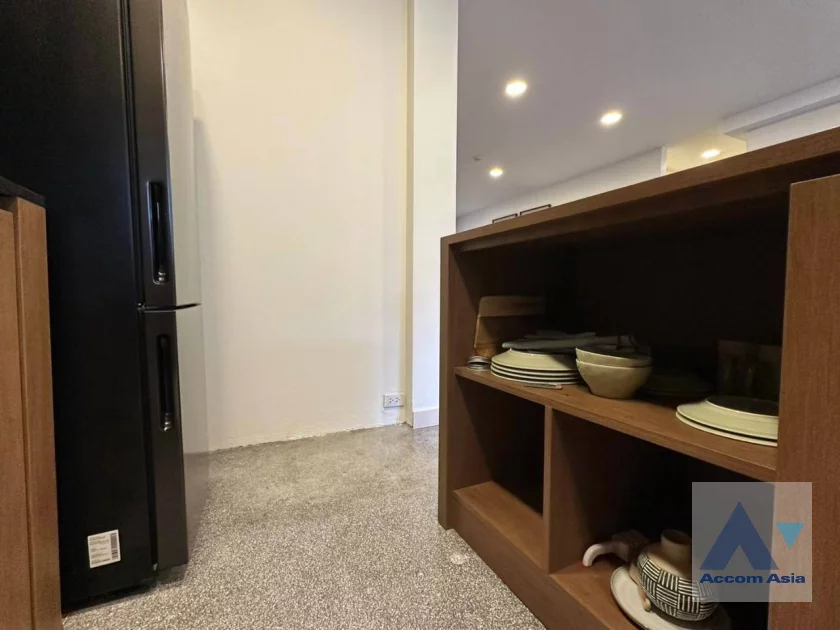 11  2 br Apartment For Rent in Sukhumvit ,Bangkok BTS Phrom Phong at Low-rise apartment in the city center AA46807