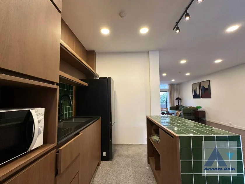 10  2 br Apartment For Rent in Sukhumvit ,Bangkok BTS Phrom Phong at Low-rise apartment in the city center AA46807
