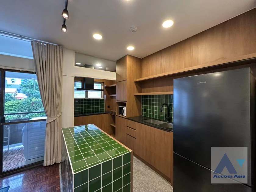 13  2 br Apartment For Rent in Sukhumvit ,Bangkok BTS Phrom Phong at Low-rise apartment in the city center AA46807