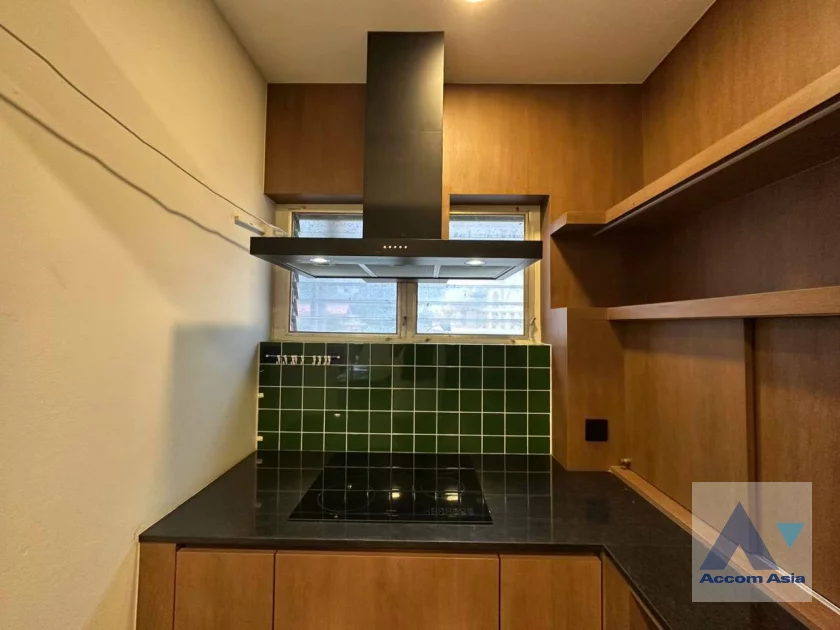 14  2 br Apartment For Rent in Sukhumvit ,Bangkok BTS Phrom Phong at Low-rise apartment in the city center AA46807