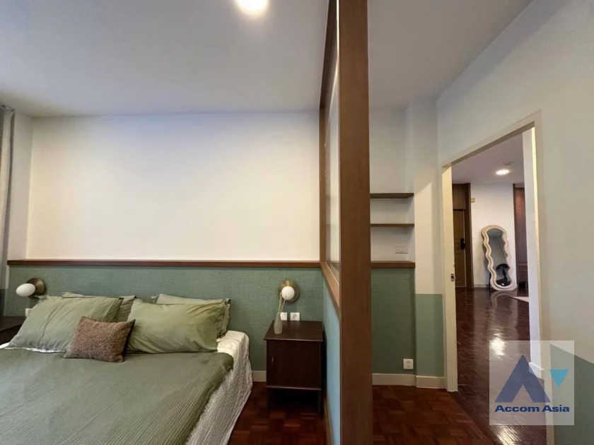 17  2 br Apartment For Rent in Sukhumvit ,Bangkok BTS Phrom Phong at Low-rise apartment in the city center AA46807