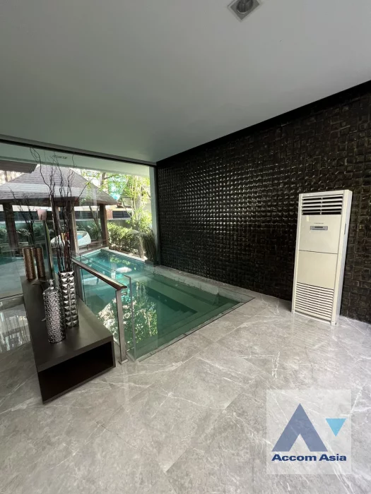 5  5 br House For Rent in Sukhumvit ,Bangkok BTS Ekkamai AA46811