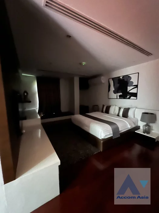 30  5 br House For Rent in Sukhumvit ,Bangkok BTS Ekkamai AA46811
