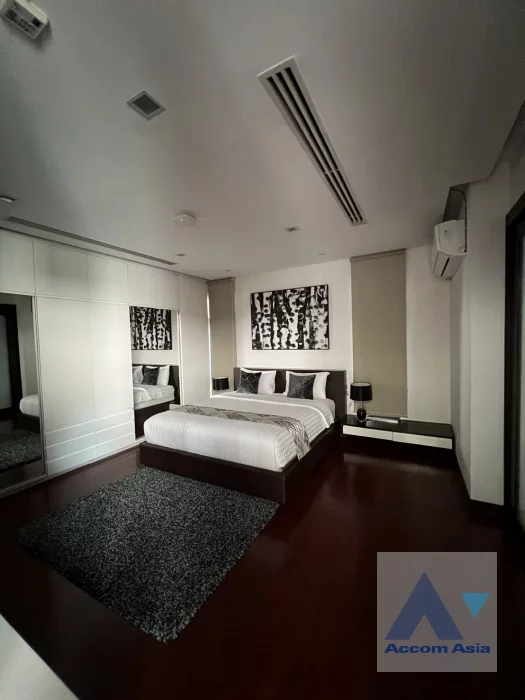 32  5 br House For Rent in Sukhumvit ,Bangkok BTS Ekkamai AA46811
