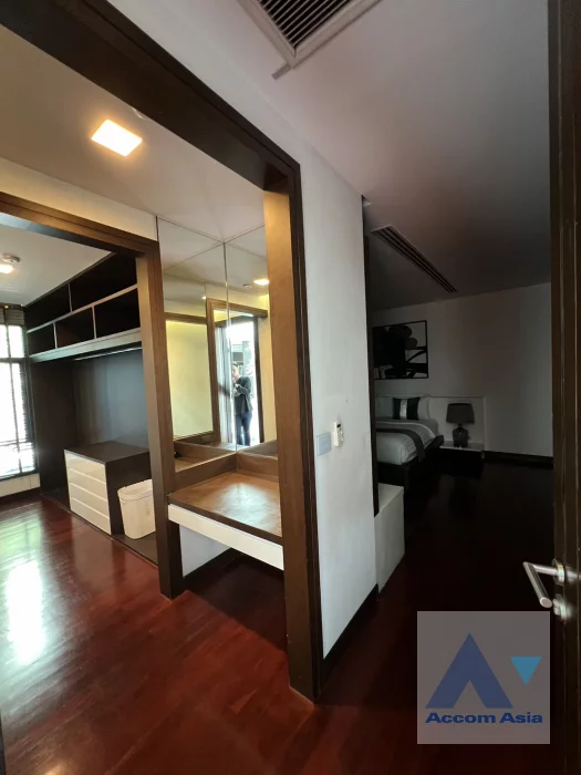 12  5 br House For Rent in Sukhumvit ,Bangkok BTS Ekkamai AA46811
