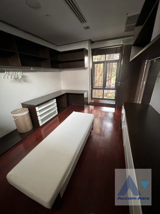 11  5 br House For Rent in Sukhumvit ,Bangkok BTS Ekkamai AA46811