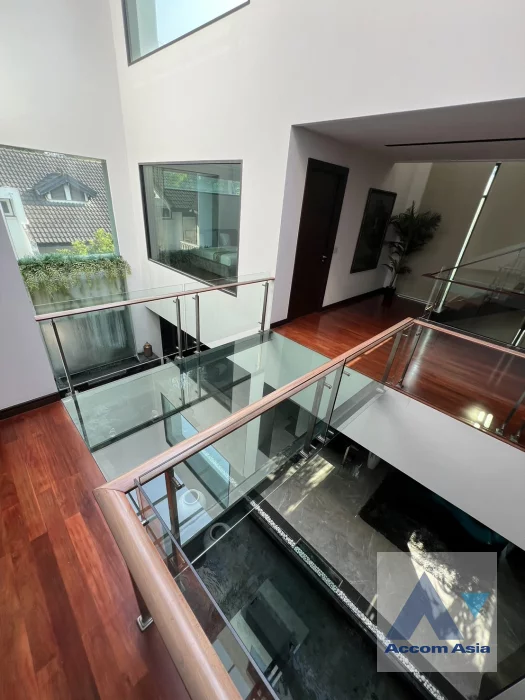 20  5 br House For Rent in Sukhumvit ,Bangkok BTS Ekkamai AA46811