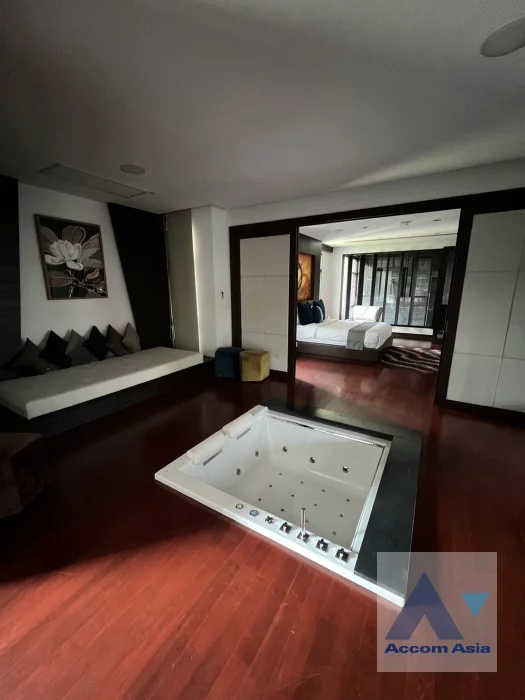 33  5 br House For Rent in Sukhumvit ,Bangkok BTS Ekkamai AA46811