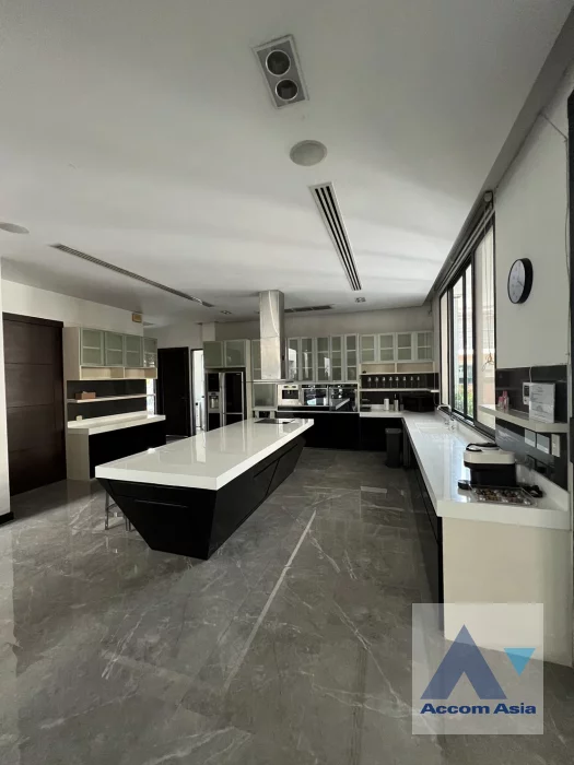 28  5 br House For Rent in Sukhumvit ,Bangkok BTS Ekkamai AA46811