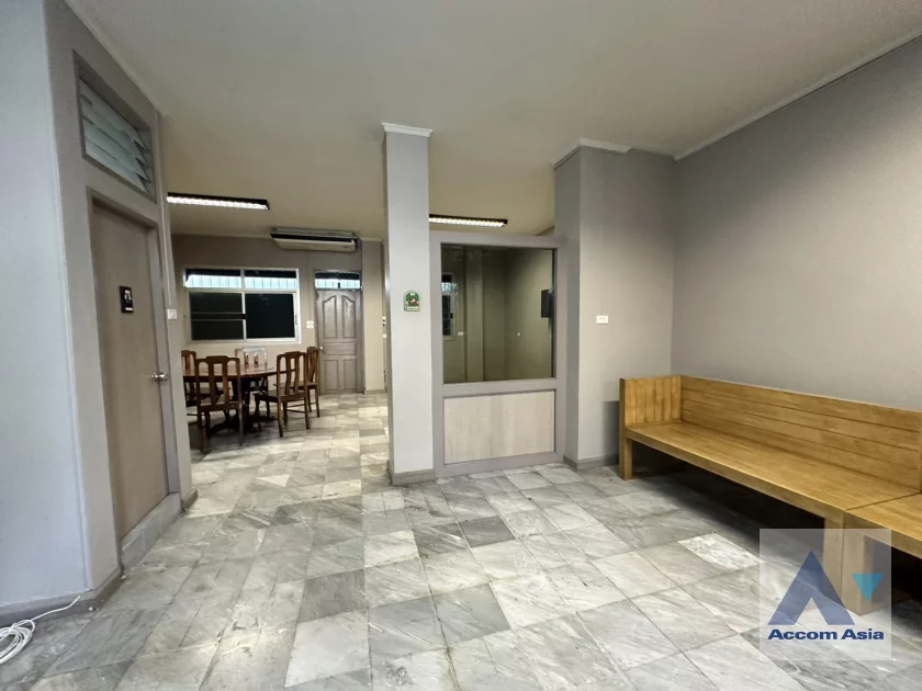 10  4 br House For Rent in Sukhumvit ,Bangkok BTS Phra khanong AA46814