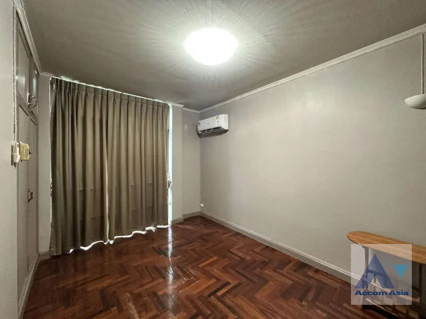 6  4 br House For Rent in Sukhumvit ,Bangkok BTS Phra khanong AA46814