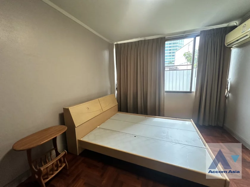 15  4 br House For Rent in Sukhumvit ,Bangkok BTS Phra khanong AA46814