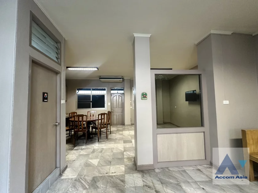 11  4 br House For Rent in Sukhumvit ,Bangkok BTS Phra khanong AA46814