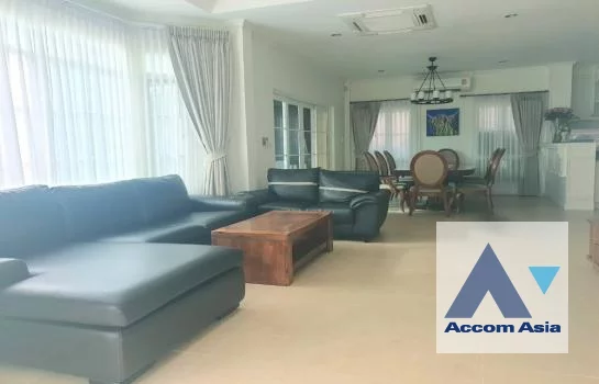 unit 4 Bedrooms  House For Rent in Pattanakarn, Bangkok  (AA46823)