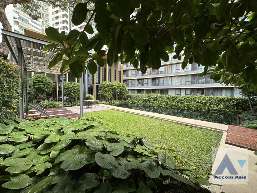 unitTop floor, Duplex Condo | A Truly Private Setting — Just 7 Units Sharing the Pool