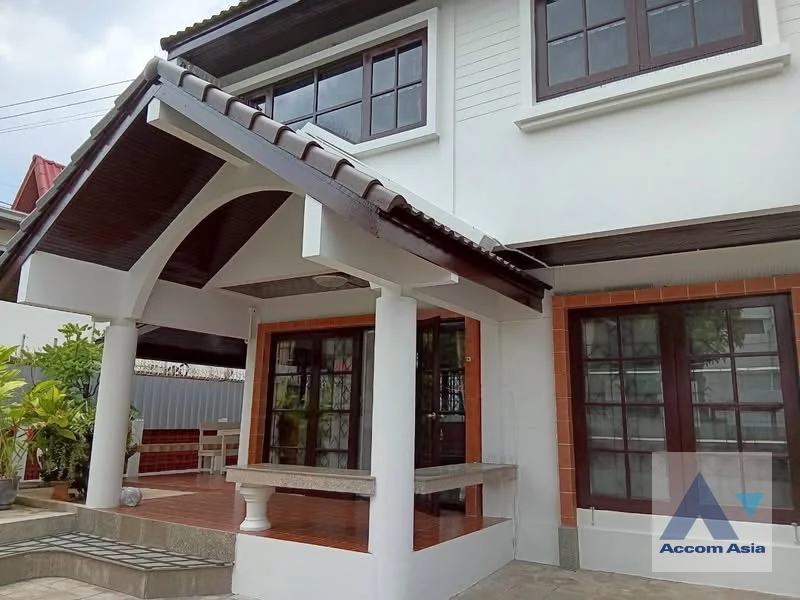  2  3 br House For Rent in Sukhumvit ,Bangkok BTS On Nut AA46841