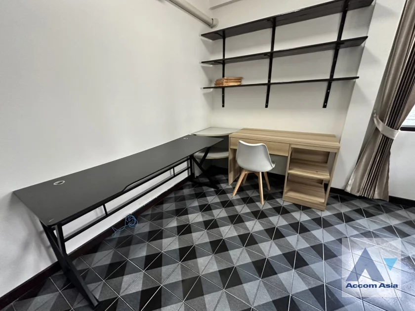 21  3 br House For Rent in Sukhumvit ,Bangkok BTS On Nut AA46841